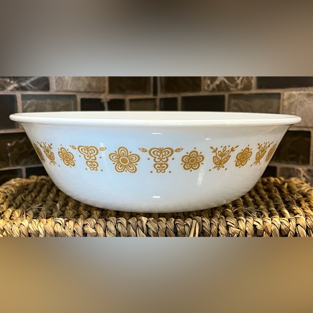 CORELLE/CORNING Butterfly Gold Vintage Bowl